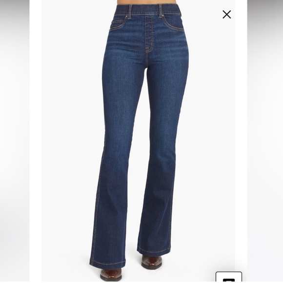 NWT Spanx Pull On Flare Jeans Midnight Shade Sz XS Petite - Picture 1 of 11